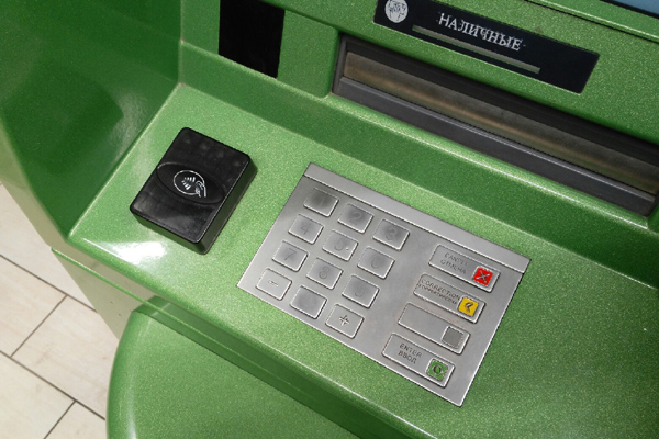 zhitel-penzy-perechislil-moshennikam-bolee-3-mln-rubley-i-ostalsya-dolzhen-bankam