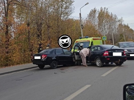 В Сети сообщают о ДТП с пострадавшими на улице Измайлова в Пензе