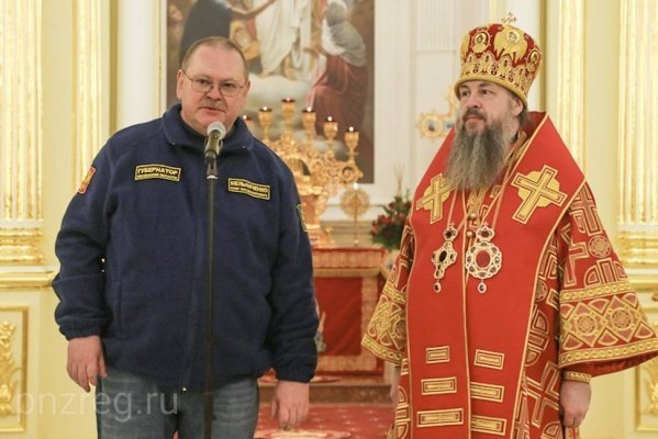 В Спасском соборе в Пензе состоялось пасхальное богослужение