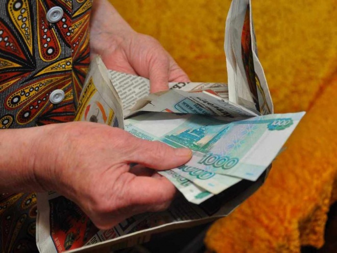 moshennitsa-iz-raysobesa-ukrala-u-85-letney-penzyachki-basnoslovnye-dengi