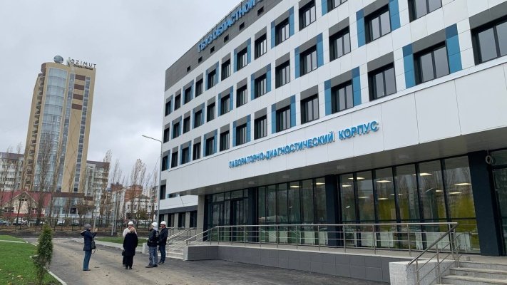 Лабораторно-диагностический корпус Пензенского онкодиспансера строят более 80 человек