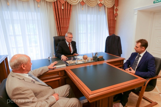 opredelilsya-glavnyy-kandidat-na-dolzhnost-prezidenta-mestnoy-khokkeynoy-ligi