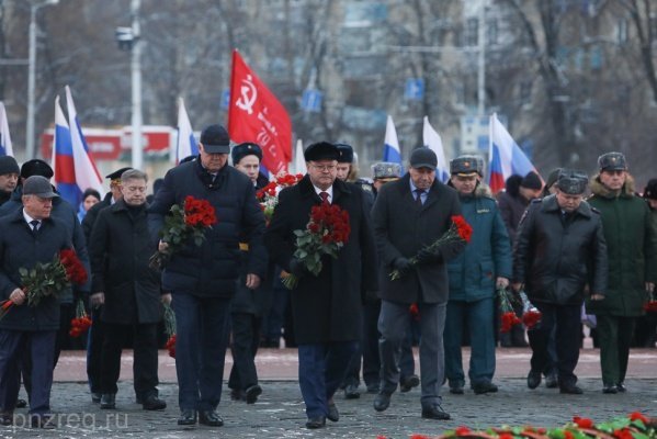 В Пензе почтили память участников Сталинградской битвы