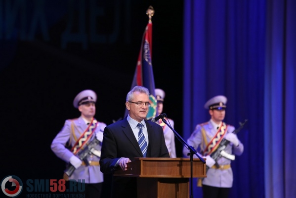 doverie-zhiteley-penzenskoy-oblasti-k-cheloveku-v-pogonakh-rastet-ivan-belozertsev