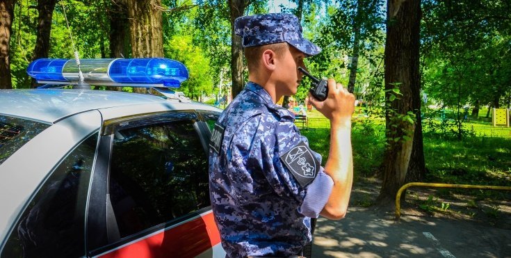 Посетительницу бара на улице Белинского в Пензе задержали после избиения охранника