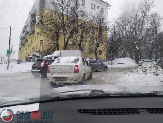 Пензенцы жалуются на скользкую дорогу на улице Кирова