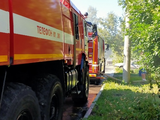 В Камешкирском районе из пожара спасли пенсионера