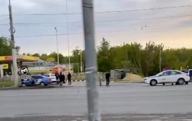 В Пензе в ДТП с такси пострадали три человека