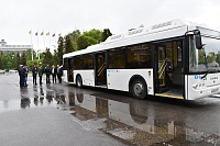 penzenskomu-rukovodstvu-pokazali-avtobus-na-gazomotoom-toplive