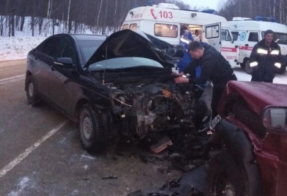 При столкновении «Весты» и «Нивы» в Городищенском районе пострадал мужчина