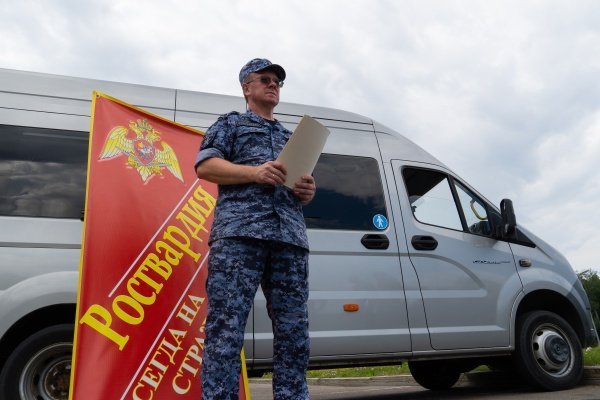Пензенская Росгвардия организовала мобильный пункт приема на контрактную службу