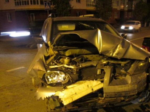 passazhir-vaza-lishilsya-skalpa-v-stolknovenii-s-inomarkoy