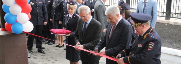 ministr-vnutrennikh-del-rf-vladimir-kolokoltsev-pereselil-penzenskikh-politseyskikh-v-novoe-zdanie