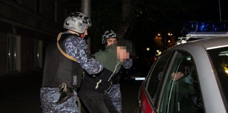 Жителя Пензы задержали за отказ оплатить разбитую плазму в баре