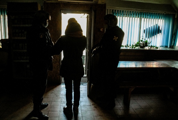 В пензенском баре пьяная посетительница подралась с охранником