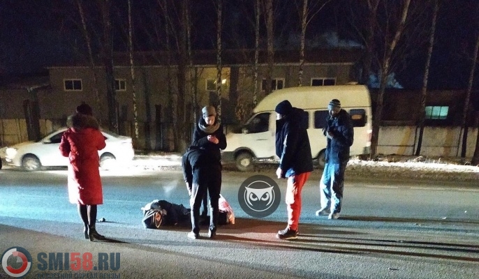 В Пензе водитель «Яндекс.Такси» сбил пешехода и протаранил внедорожник