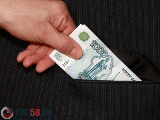 v-penze-38-letniy-ugolovnik-obchistil-karmany-posetitelya-kafe