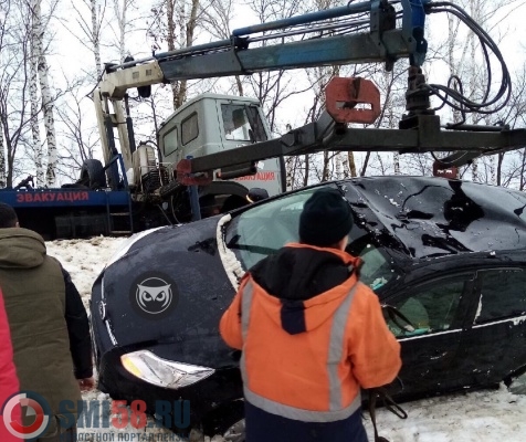Под Пензой Ford перевернулся на крышу
