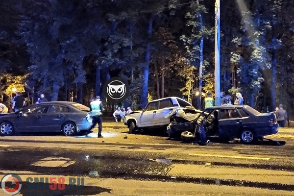 В ДТП у Олимпийской аллеи в Пензе пострадали два человека
