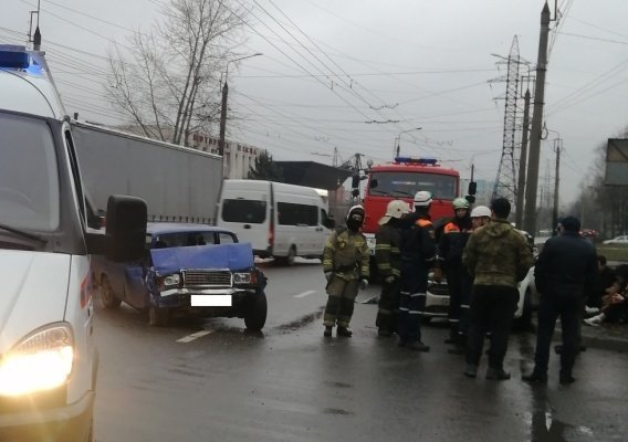 Появились подробности утреннего ДТП на улице Калинина в Пензе
