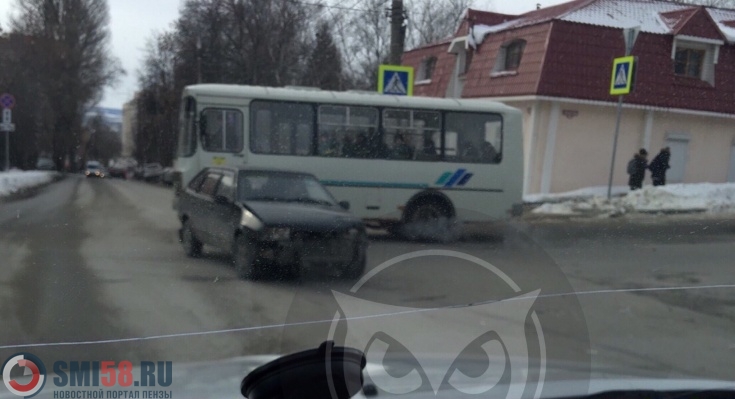 В Пензе массовое ДТП спровоцировало почти километровый затор
