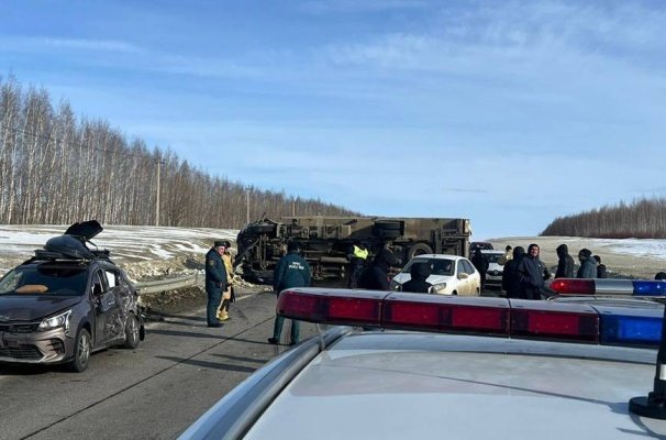 Появились подробности ДТП с опрокинувшимся грузовиком в Иссинском районе