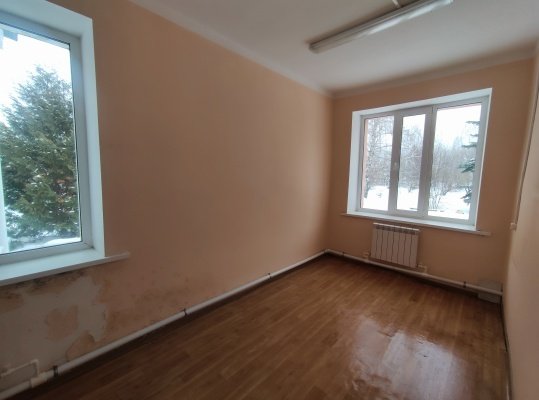 Поликлинике Лопатинской участковой больницы перед установкой маммографа нужен ремонт