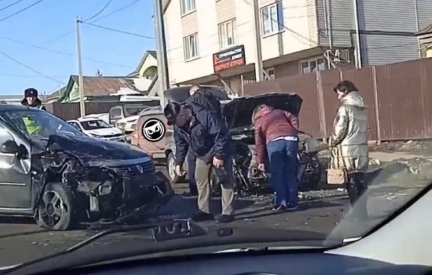 В ДТП на улице Карпинского в Пензе пострадали два человека