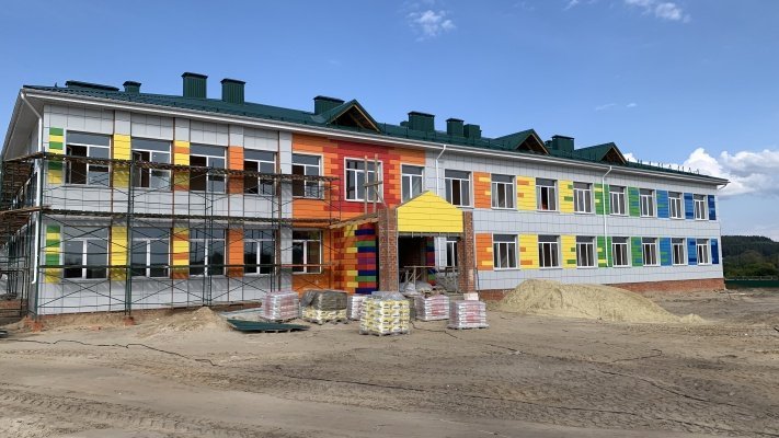 v-minstroe-otchitalis-o-khode-stroitelstva-shkoly-v-luninskom-rayone