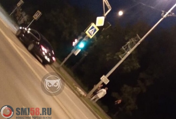 В Сети пензенцы сообщают о попавшем в ДТП скутеристе