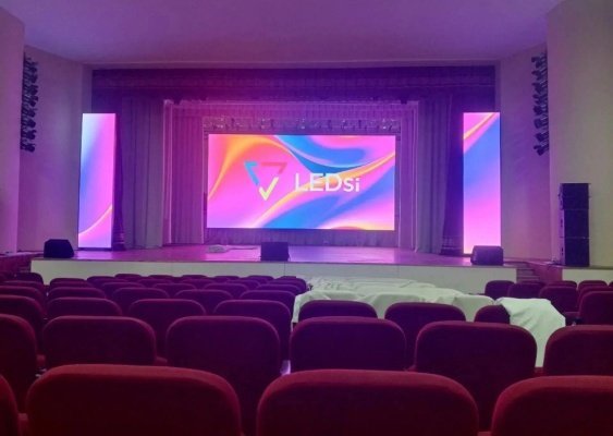В Нижнеломовском центре культуры и искусств установили большой экран