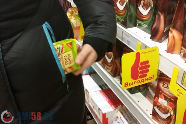 v-penzenskoy-oblasti-para-pensionerov-popalas-na-krazhe-produktov