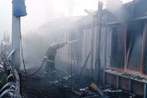 Пожар в Пензе на улице Первомайской тушили 15 человек
