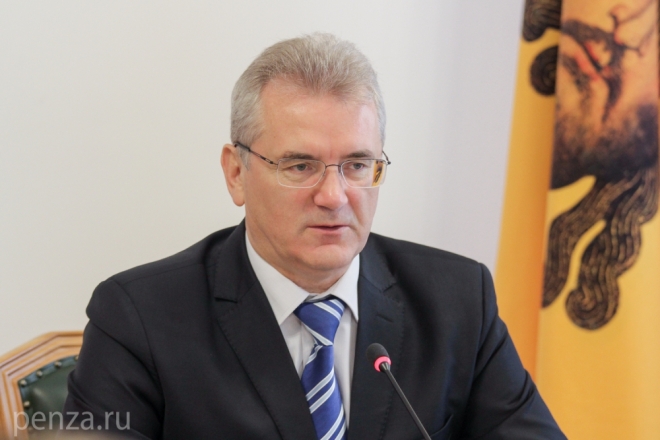 posle-remonta-dorogi-vyglyadyat-tak-budto-ikh-ne-remontirovali-40-let