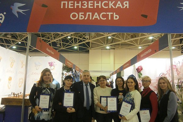 Пензенские мастера приняли участие в выставке народных промыслов «ЛАДЬЯ. Зимняя сказка»