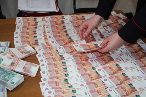 zhitelya-ufy-podozrevayut-v-krazhe-920-tys-rubley-u-penzentsa