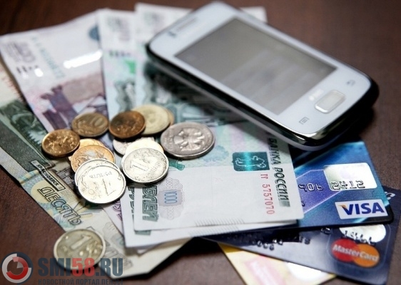 v-penze-pensionerka-pereputala-bankira-s-prestupnikom-i-ostalas-bez-sberezheniy