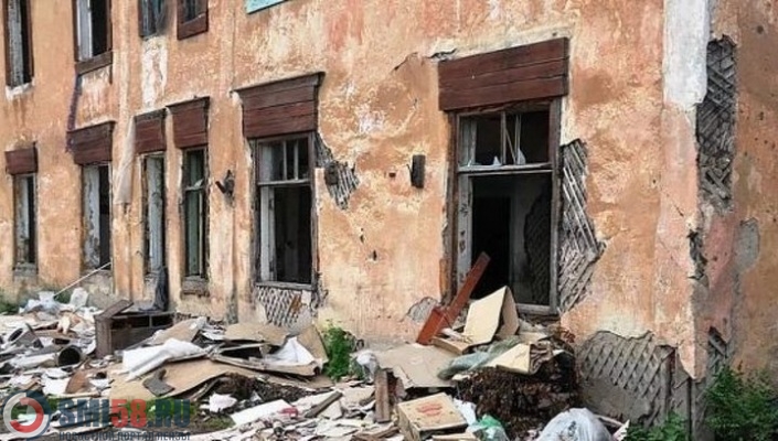 rasselennye-doma-v-penze-ne-toropyatsya-otklyuchat-ot-resursov