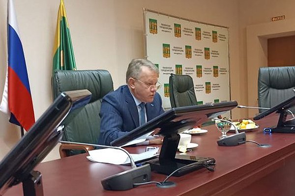 Александр Басенко поблагодарил Максима Лимонова и SMI58.RU за весомый вклад в развитие информационной среды