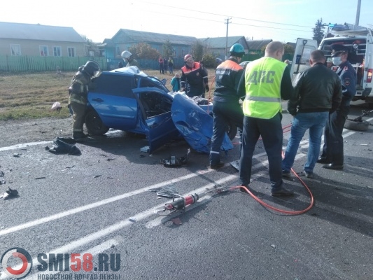 Водитель «Лады» скончался в ДТП с фурой под Пензой