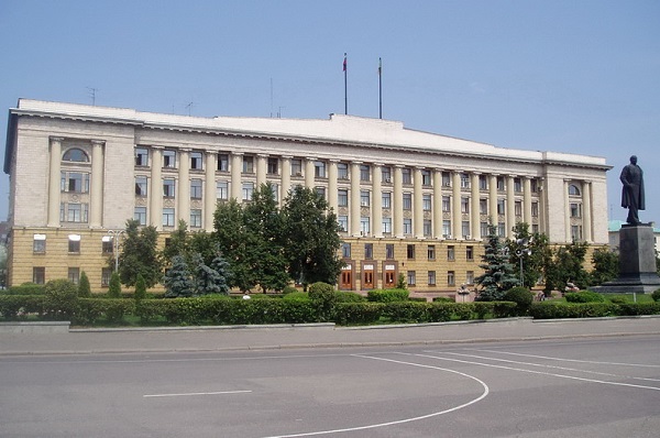 vysshie-chinovniki-pravitelstva-v-mae-provedut-priem-grazhdan