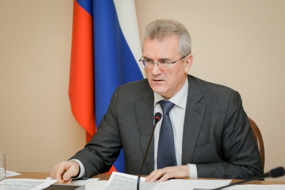 Губернатор озаботился безопасностью детей