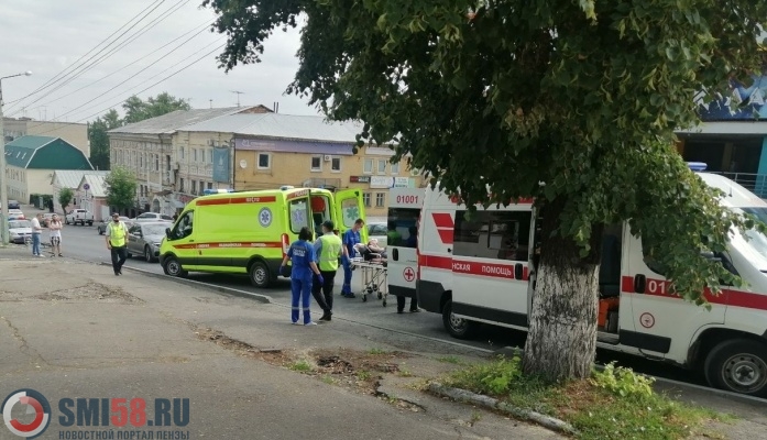 На улице Володарского в Пензе водитель BMW сбил велосипедиста