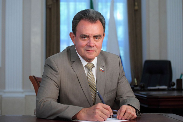 Валерий Лидин в День России пожелал пензенцам здоровья, мира и новых свершений