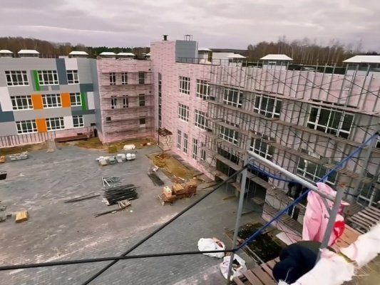 Рабочие приступили к чистовой отделке новой школы на ГПЗ-24