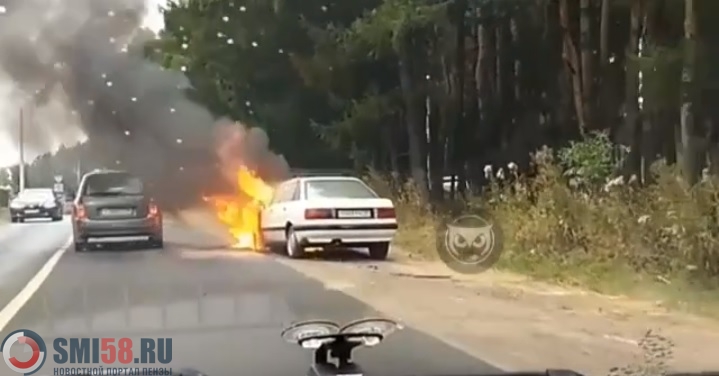 Два автомобиля загорелись в Пензе и селе Каменка