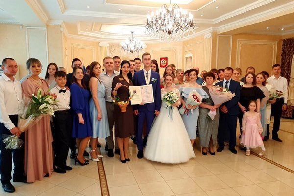 В канун Красной горки поженились более 100 пензенских пар
