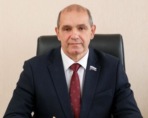 Мутовкин поздравляет пензенских предпринимателей с профессиональным праздником