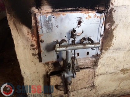 В Каменском районе женщина с сыном отравились угарным газом