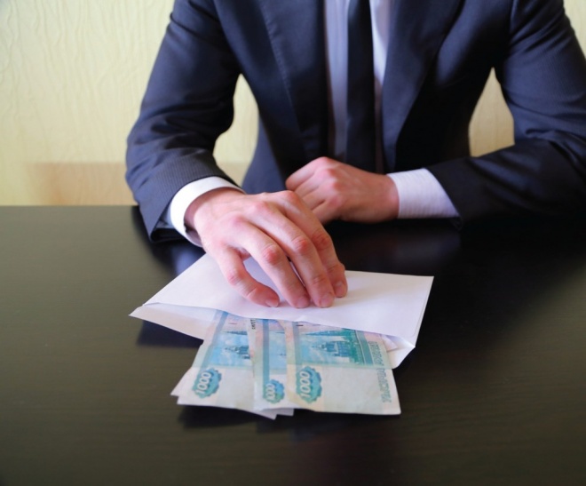 Прокуратура выявила больше двух тысяч коррупционных нарушений за полгода